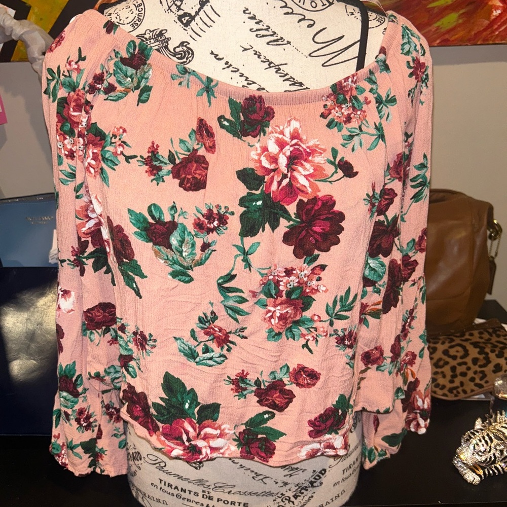 Floral Pink Women's Top with bell sleeves size medium